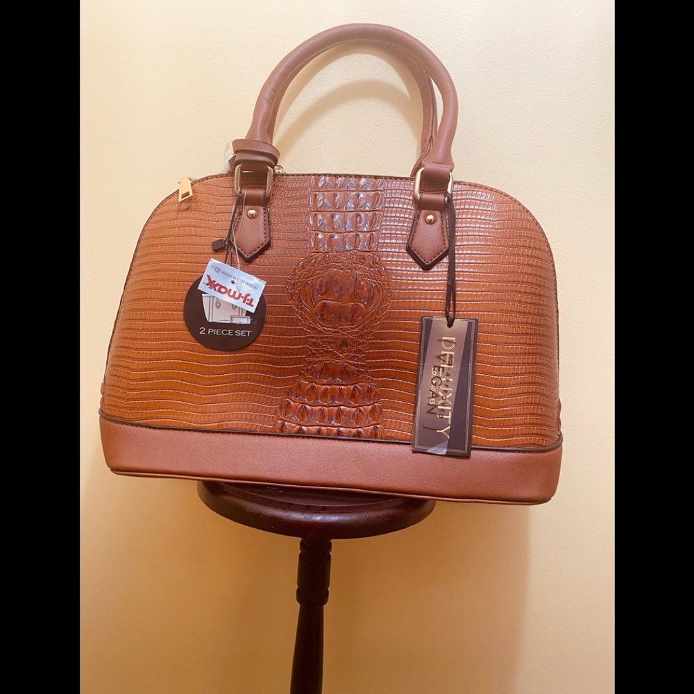 DELUXITY LOS ANGELES 2 PIECE SHOULDER BAG.